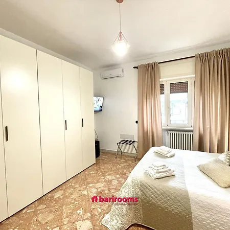 Barirooms Piccinni 게스트하우스 바리